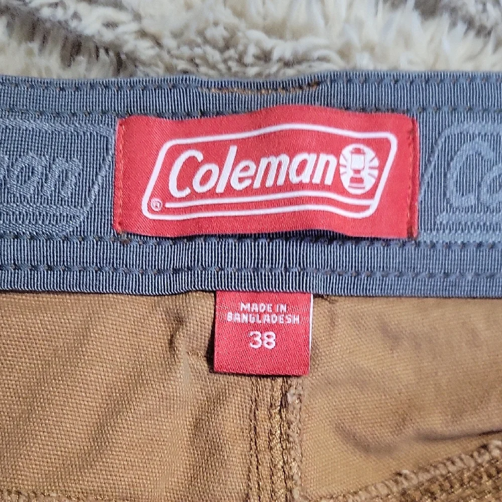 🌞Coleman Men's Tan Shorts
